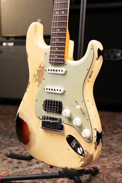 Fender Custom Shop NAMM 2026 Custom Deluxe Heavy Relic HBS-1 Stratocaster Electric Guitar - Aged Vintage White over 3-Tone Sunburst with Hardshell Case