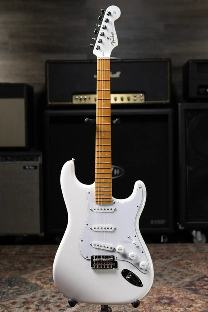 Fender Dealer Exclusive Player II Stratocaster Electric Guitar - Polar White with Matching Headstock