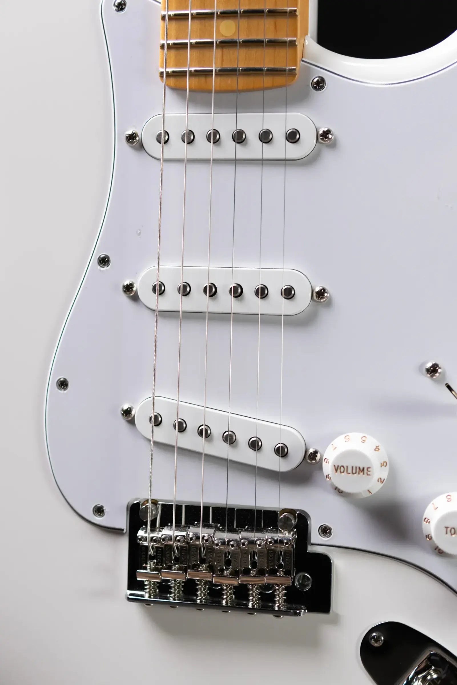Fender Dealer Exclusive Player II Stratocaster Electric Guitar - Polar White with Matching Headstock