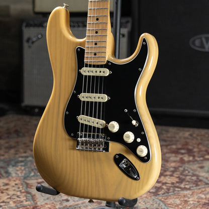 Fender Deluxe Stratocaster Electric Guitar - Vintage Blonde with Hardshell Case - Used