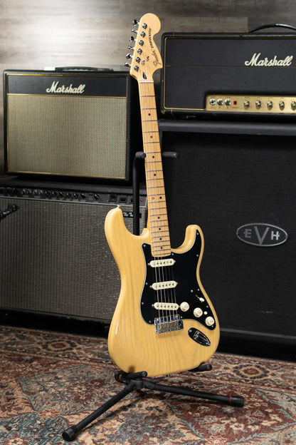 Fender Deluxe Stratocaster Electric Guitar - Vintage Blonde with Hardshell Case - Used