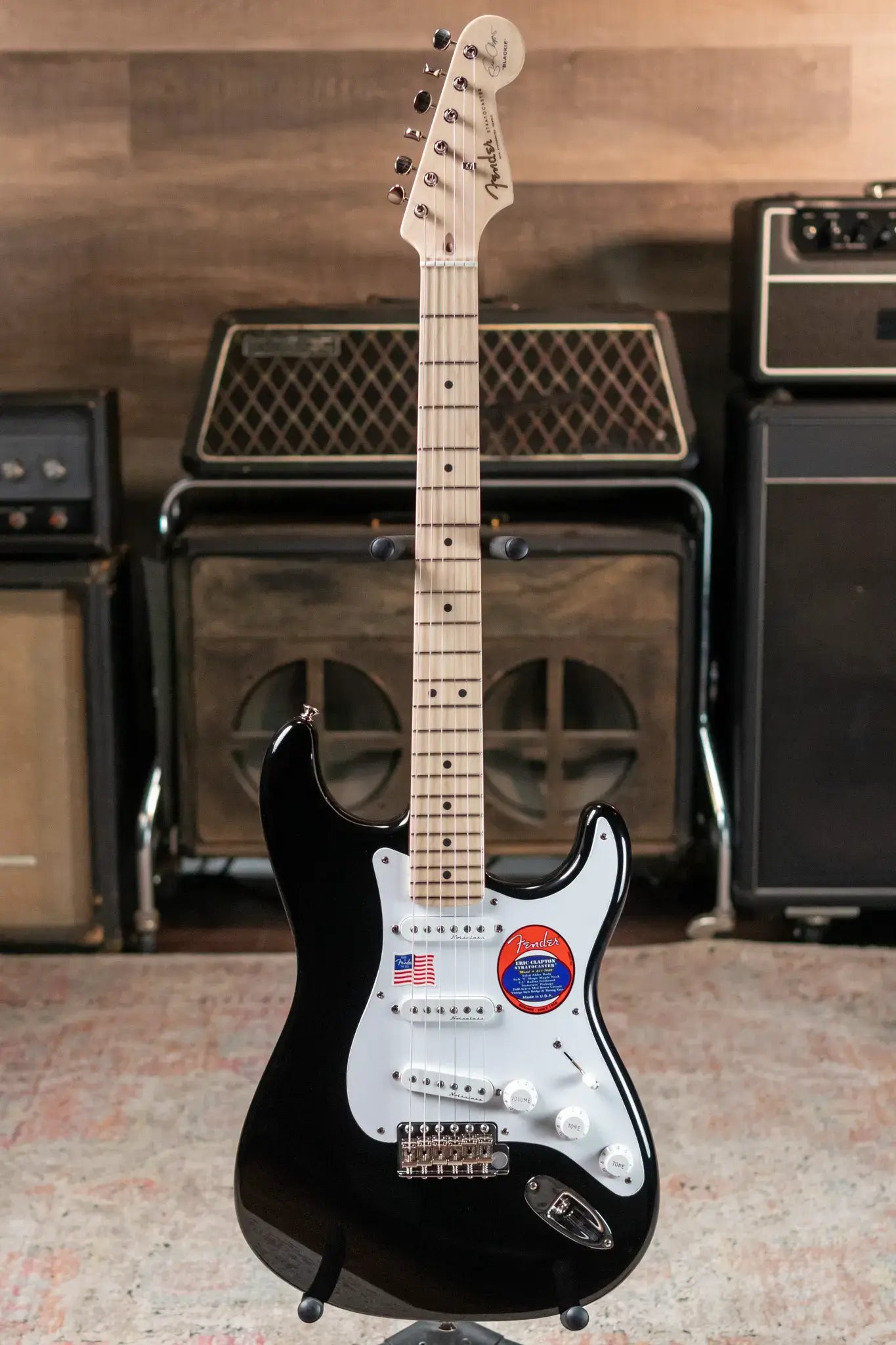 Fender Eric Clapton Stratocaster - Maple Fingerboard - Black with Vintage-Style Tweed Case
