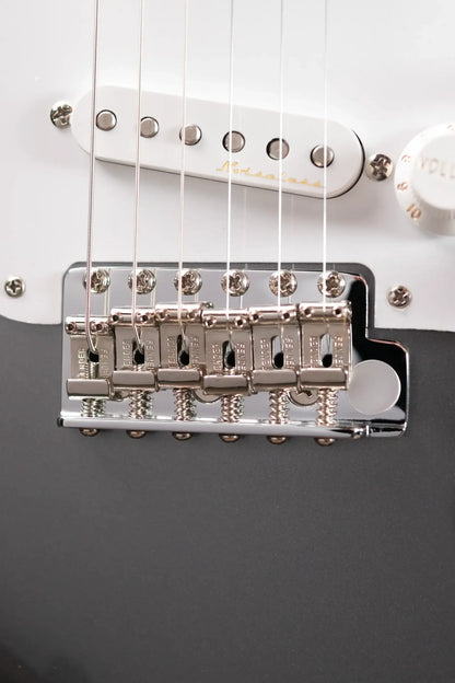Fender Eric Clapton Stratocaster, Maple Fingerboard - Pewter with Vintage-Style Tweed Hardshell Case