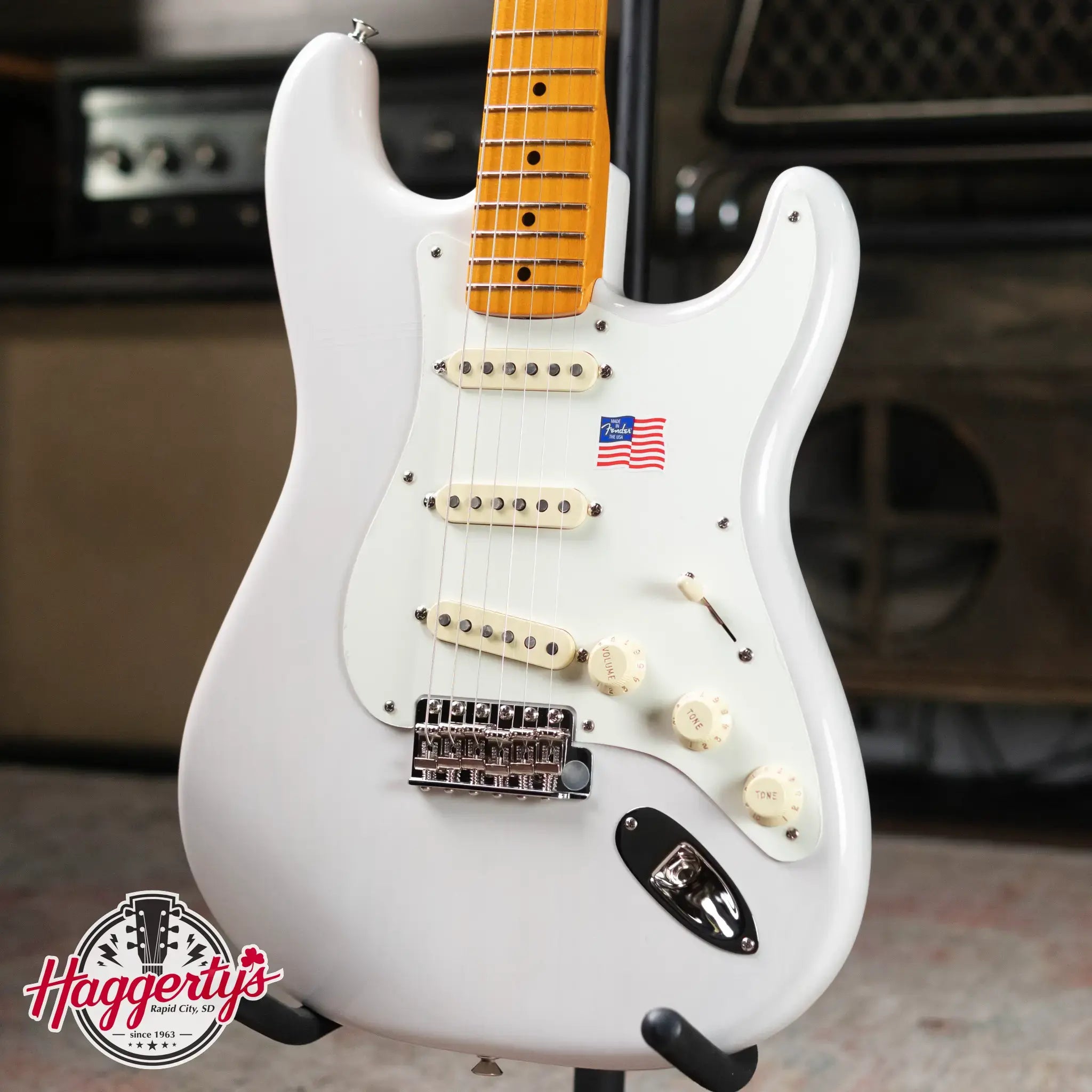 Fender Eric Johnson Stratocaster, Maple Fingerboard - White Blonde with Deluxe Blonde Hardshell Case - Used