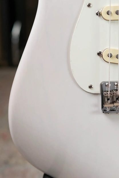 Fender Eric Johnson Stratocaster, Maple Fingerboard - White Blonde with Deluxe Blonde Hardshell Case - Used