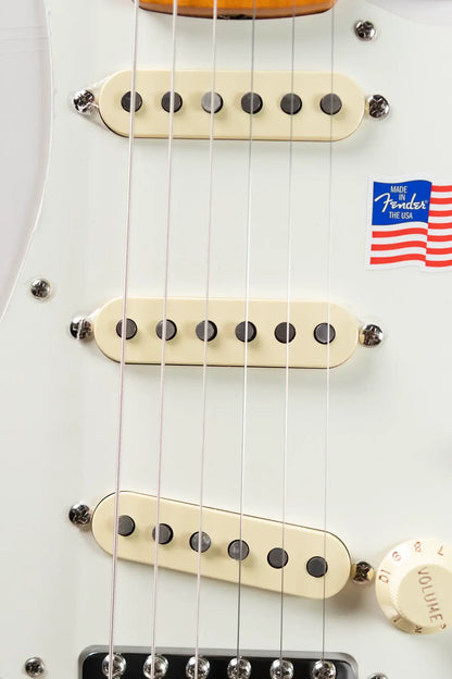 Fender Eric Johnson Stratocaster, Maple Fingerboard - White Blonde with Deluxe Blonde Hardshell Case - Used