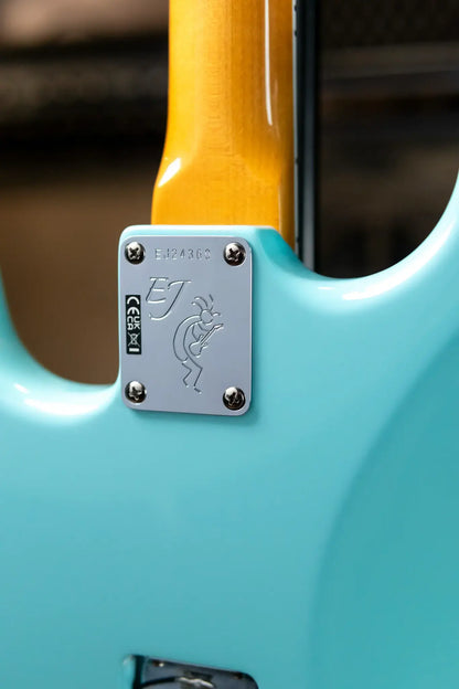 Fender Eric Johnson Stratocaster, Rosewood Fingerboard - Tropical Turquoise with Hardshell Case