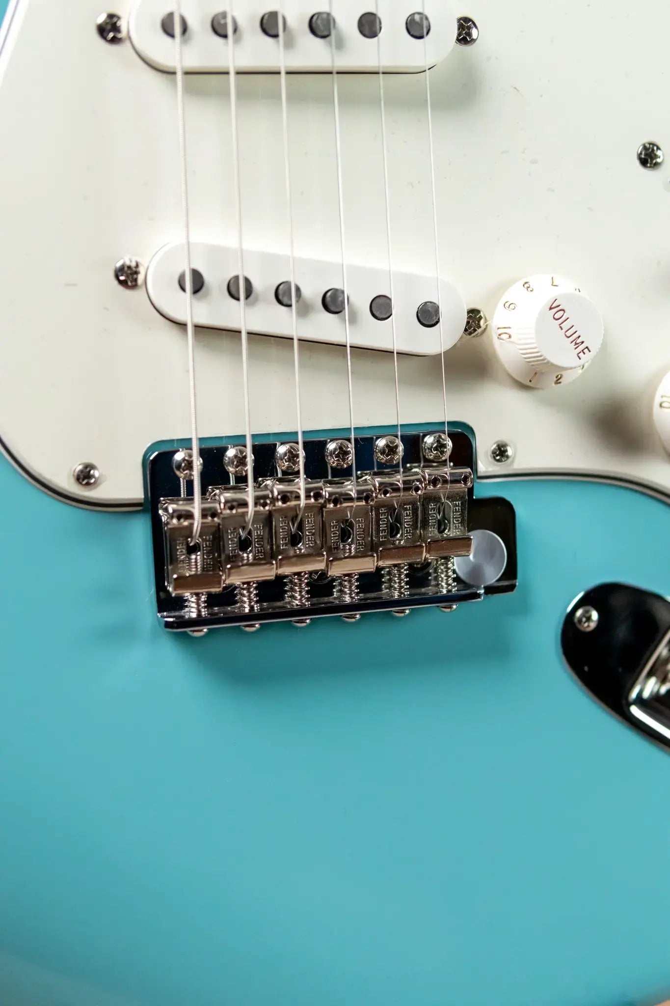 Fender Eric Johnson Stratocaster, Rosewood Fingerboard - Tropical Turquoise with Hardshell Case