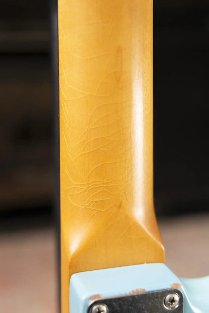 Fender JMJ Road Worn Mustang Bass - Faded Daphne Blue with Gig Bag