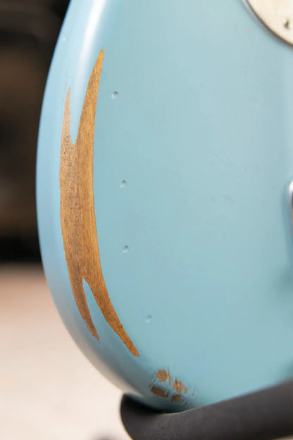 Fender JMJ Road Worn Mustang Bass - Faded Daphne Blue with Gig Bag