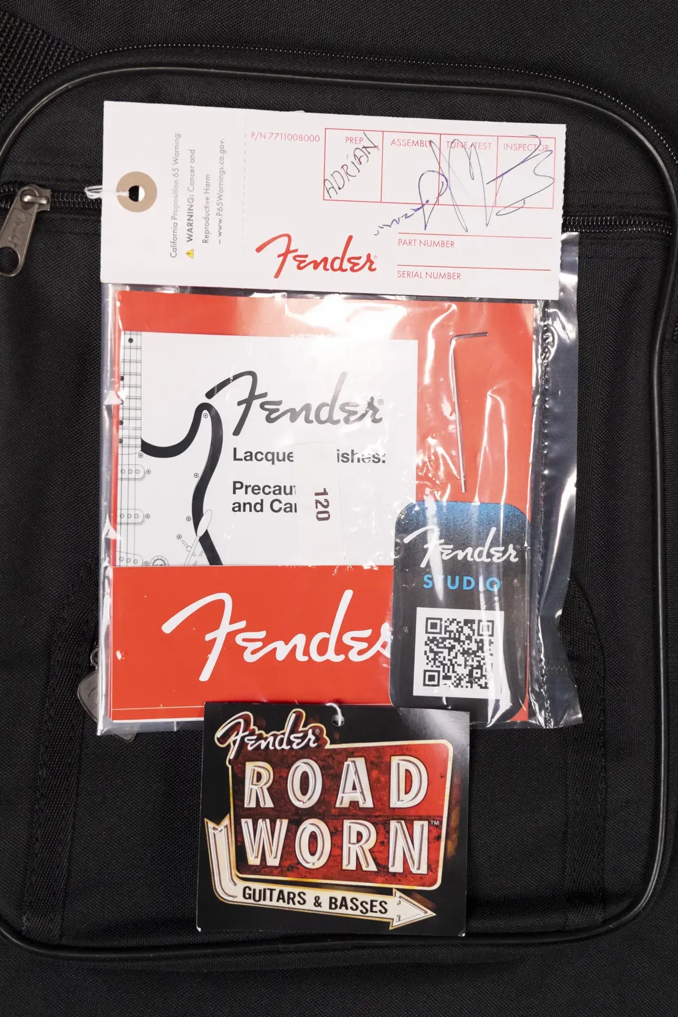 Fender JMJ Road Worn Mustang Bass - Faded Daphne Blue with Gig Bag