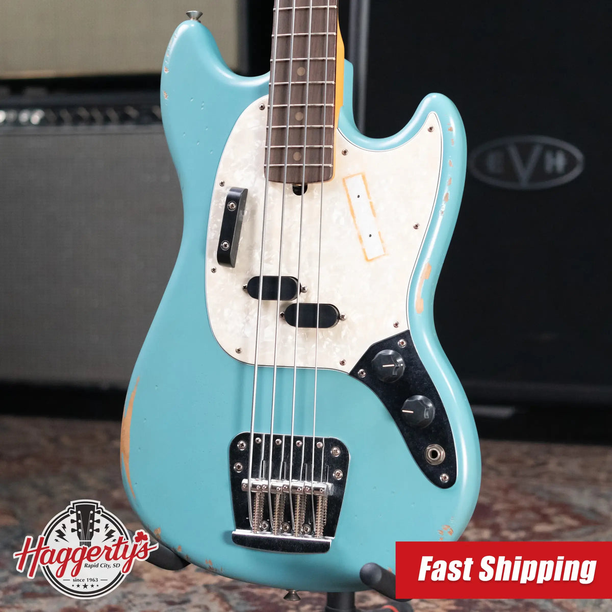 Fender JMJ Road Worn Mustang Bass - Faded Daphne Blue with Gig Bag