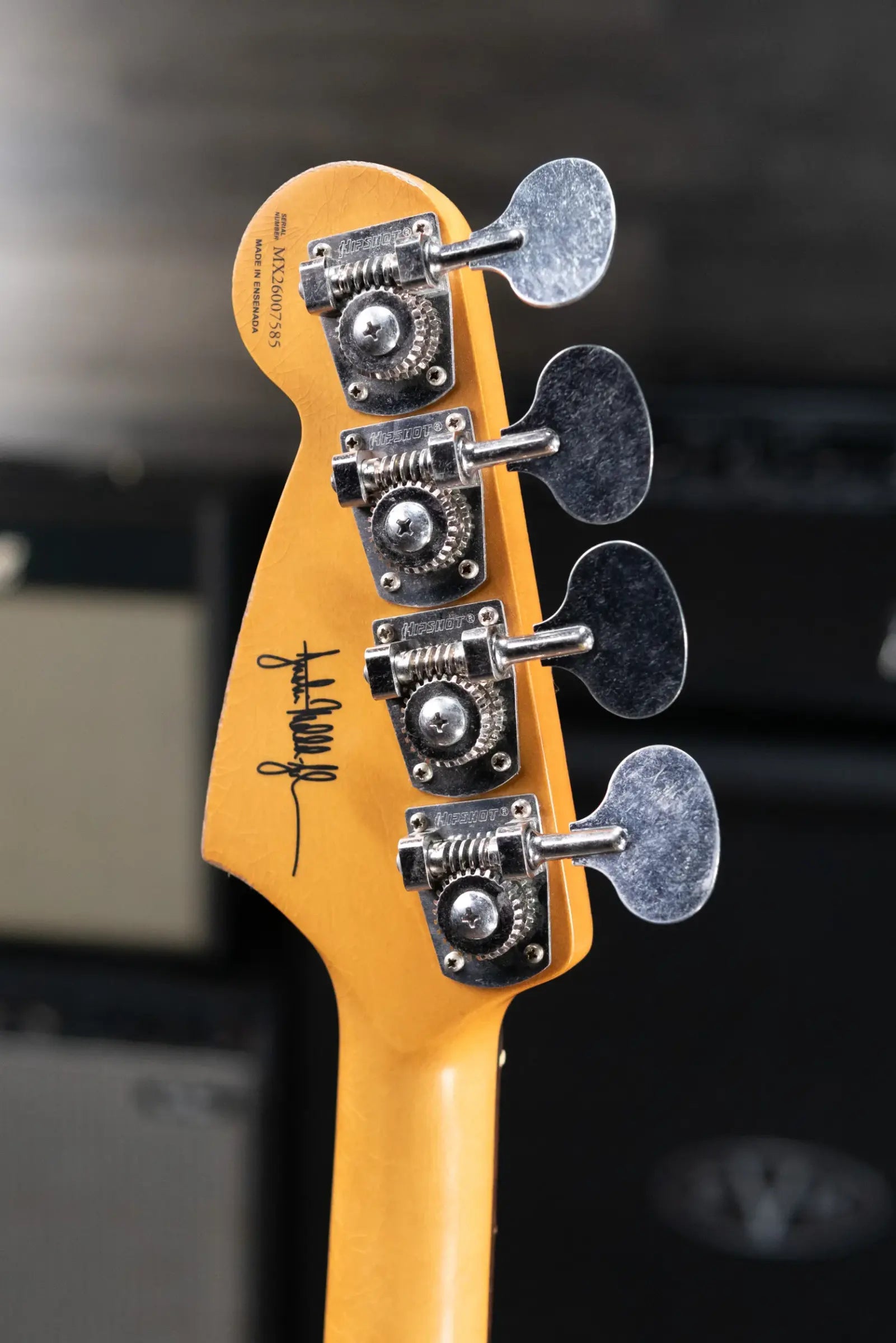 Fender JMJ Road Worn Mustang Bass - Faded Daphne Blue with Gig Bag