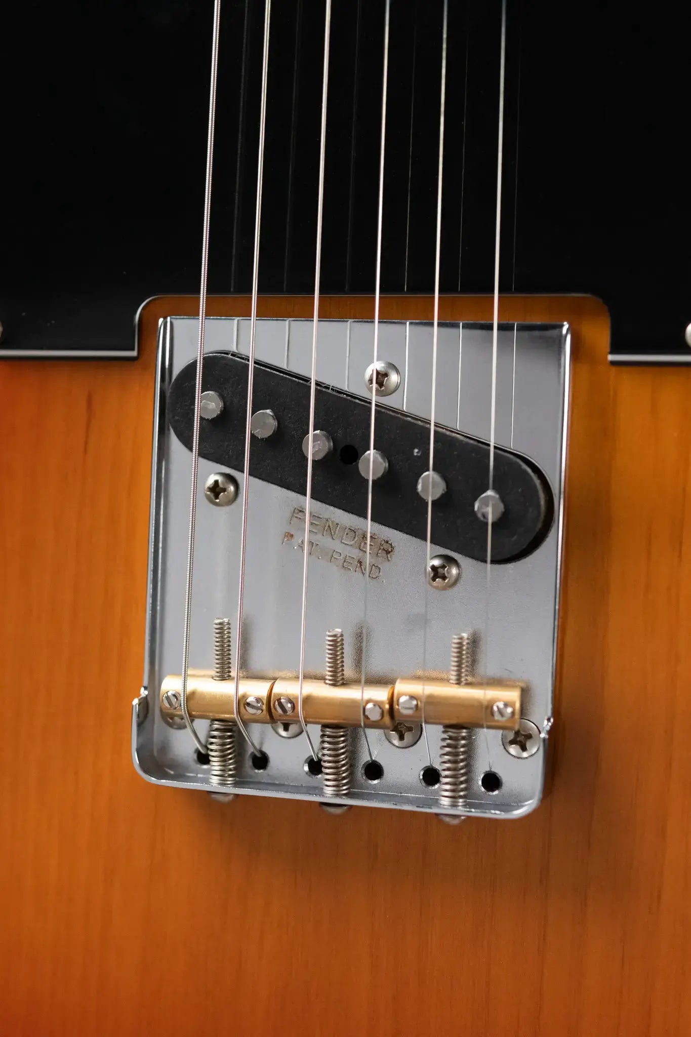 Fender Jason Isbell Custom Telecaster Rosewood Fingerboard - 3-Color Chocolate Burst with Gig Bag