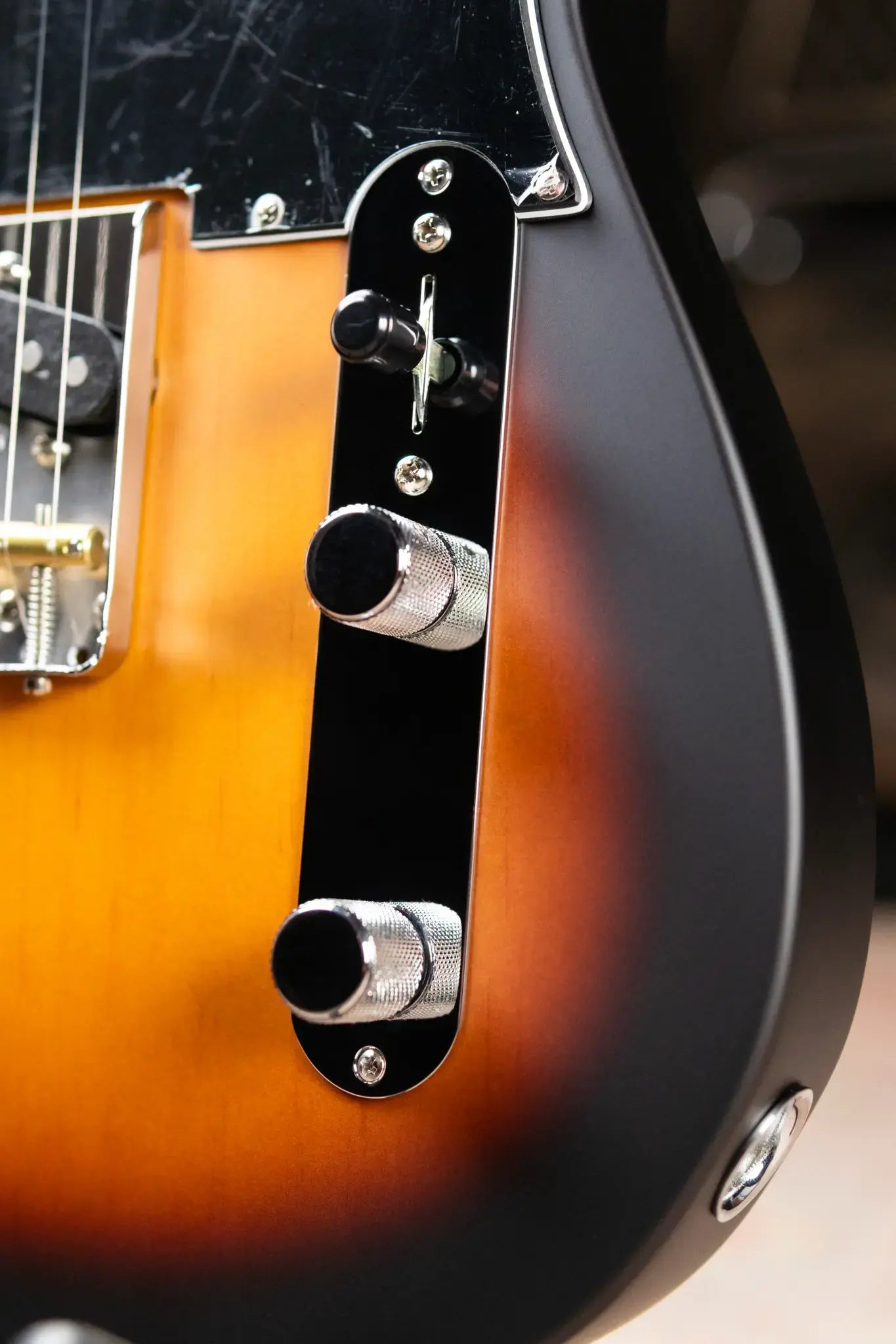 Fender Limited Edition American Performer Timber Telecaster Electric Guitar - 2-Color Sunburst with Gig Bag