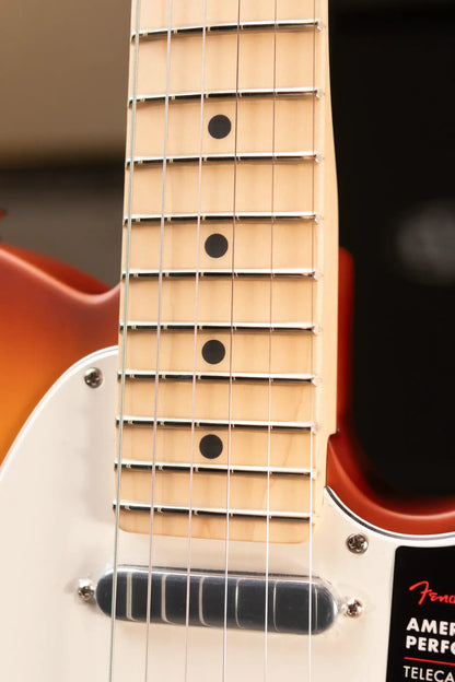 Fender Limited Edition American Performer Timber Telecaster - Honey Burst with Deluxe Gig Bag