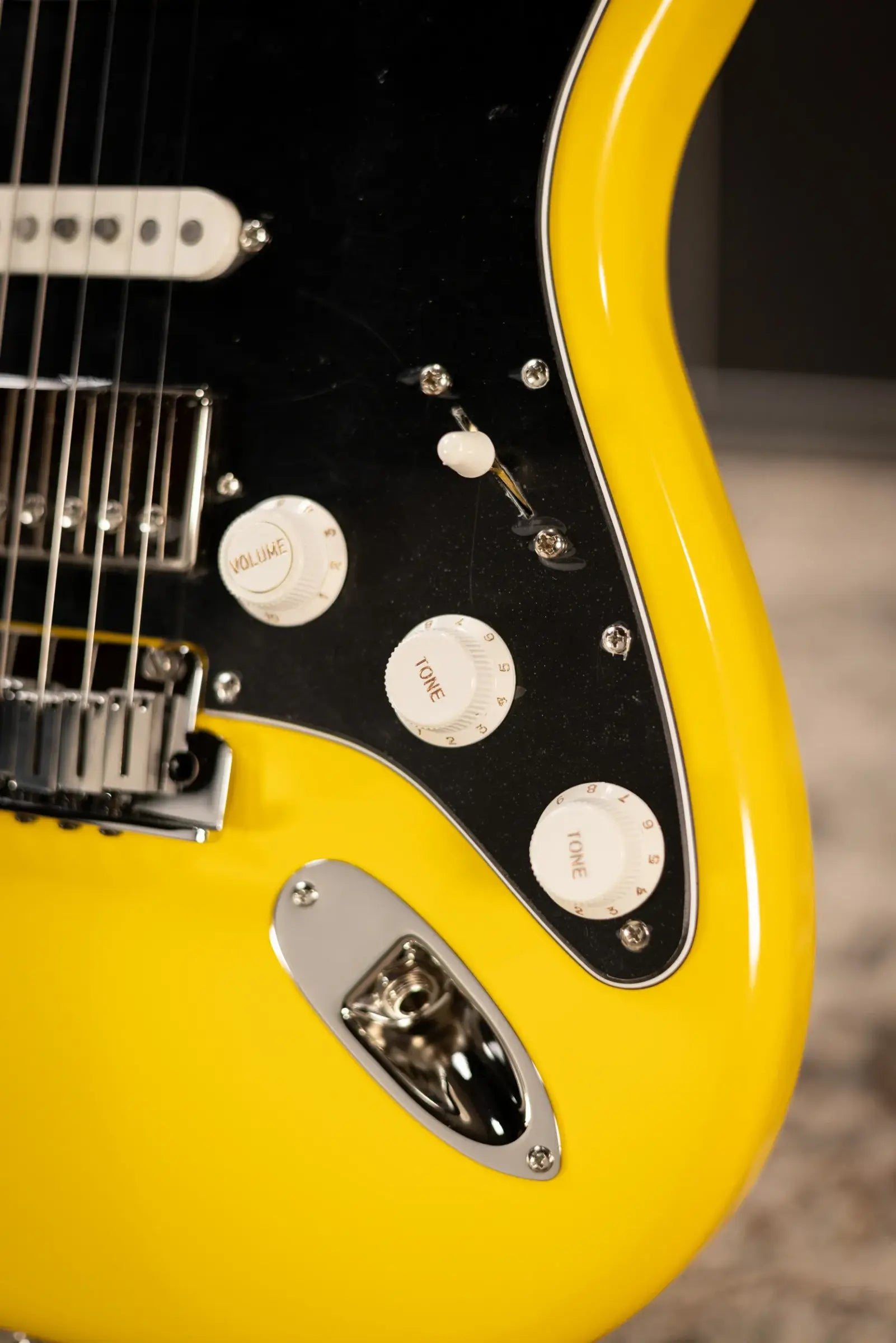 Fender Limited Edition American Ultra II HSS Stratocaster Electric Guitar - Graffiti Yellow with Hardshell Case