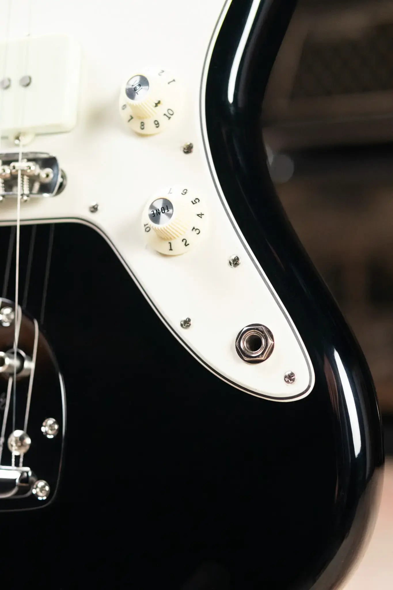 Fender Limited Edition American Vintage II 1966 Jazzmaster Electric Guitar - Black with Hardshell Case