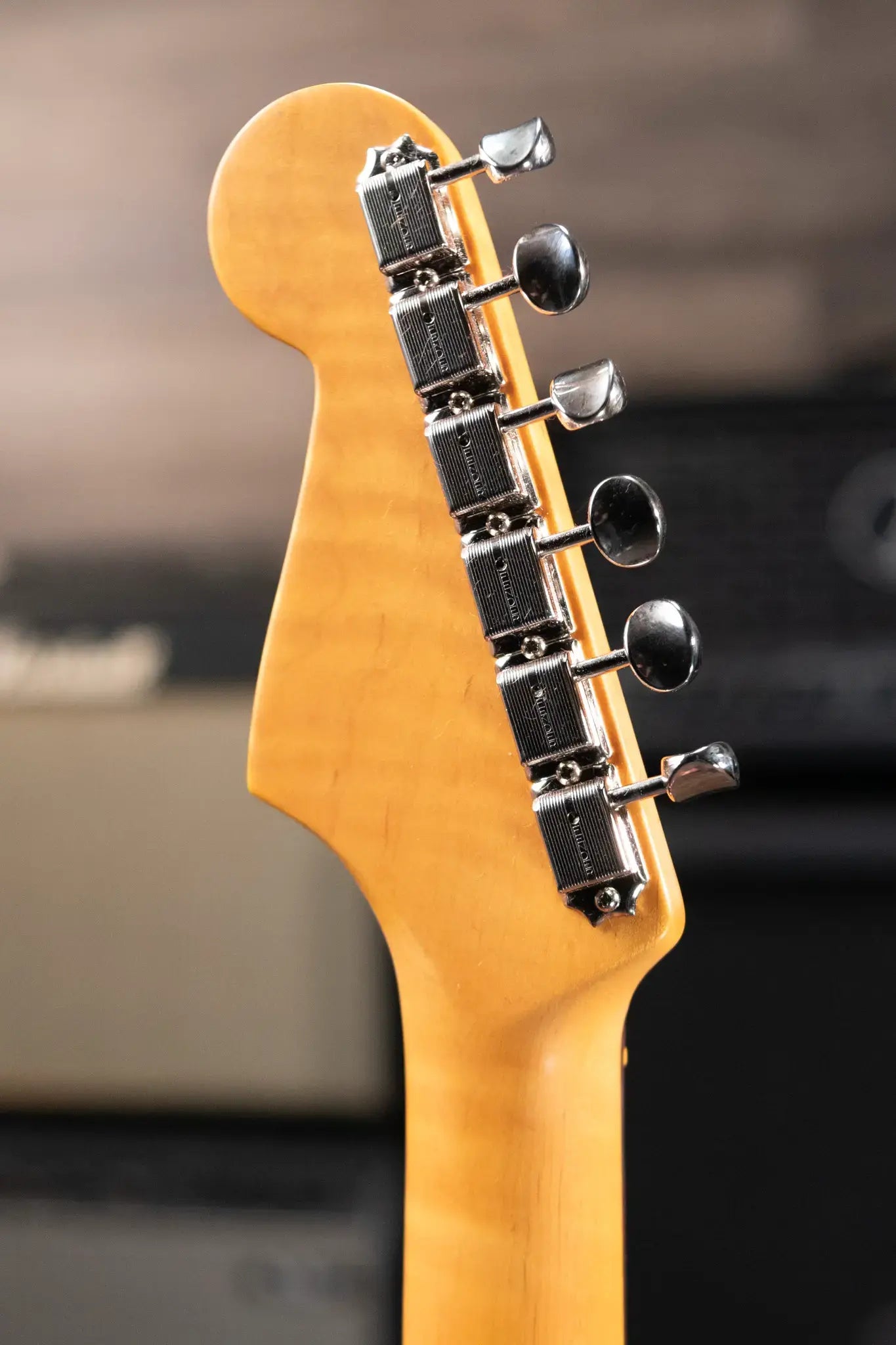 Fender Limited Edition American Vintage II '61 Stratocaster Electric Guitar - Fiesta Red with Hardshell Case
