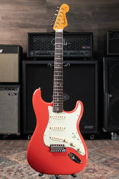 Fender Limited Edition American Vintage II '61 Stratocaster Electric Guitar, Rosewood Fingerboard - Fiesta Red with Hardshell Case