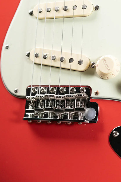 Fender Limited Edition American Vintage II '61 Stratocaster Electric Guitar, Rosewood Fingerboard - Fiesta Red with Hardshell Case
