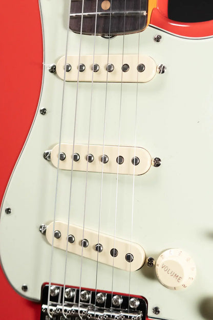 Fender Limited Edition American Vintage II '61 Stratocaster Electric Guitar, Rosewood Fingerboard - Fiesta Red with Hardshell Case