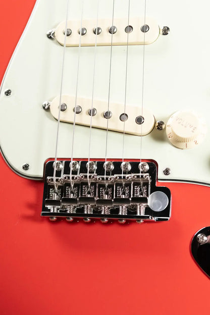 Fender Limited Edition American Vintage II '61 Stratocaster Electric Guitar, Rosewood Fingerboard - Fiesta Red with Hardshell Case