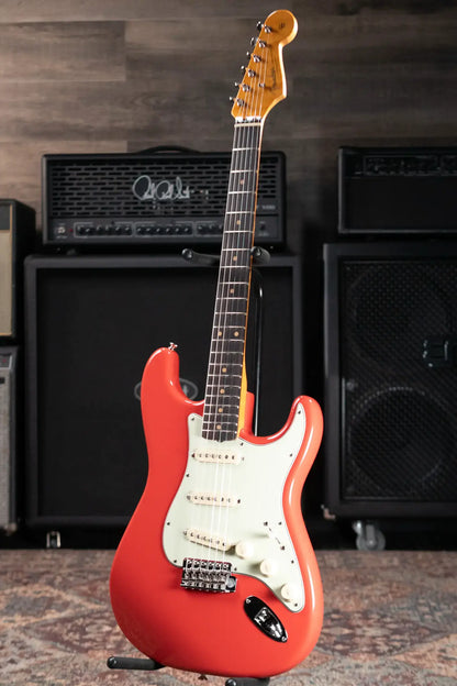 Fender Limited Edition American Vintage II '61 Stratocaster Electric Guitar, Rosewood Fingerboard - Fiesta Red with Hardshell Case