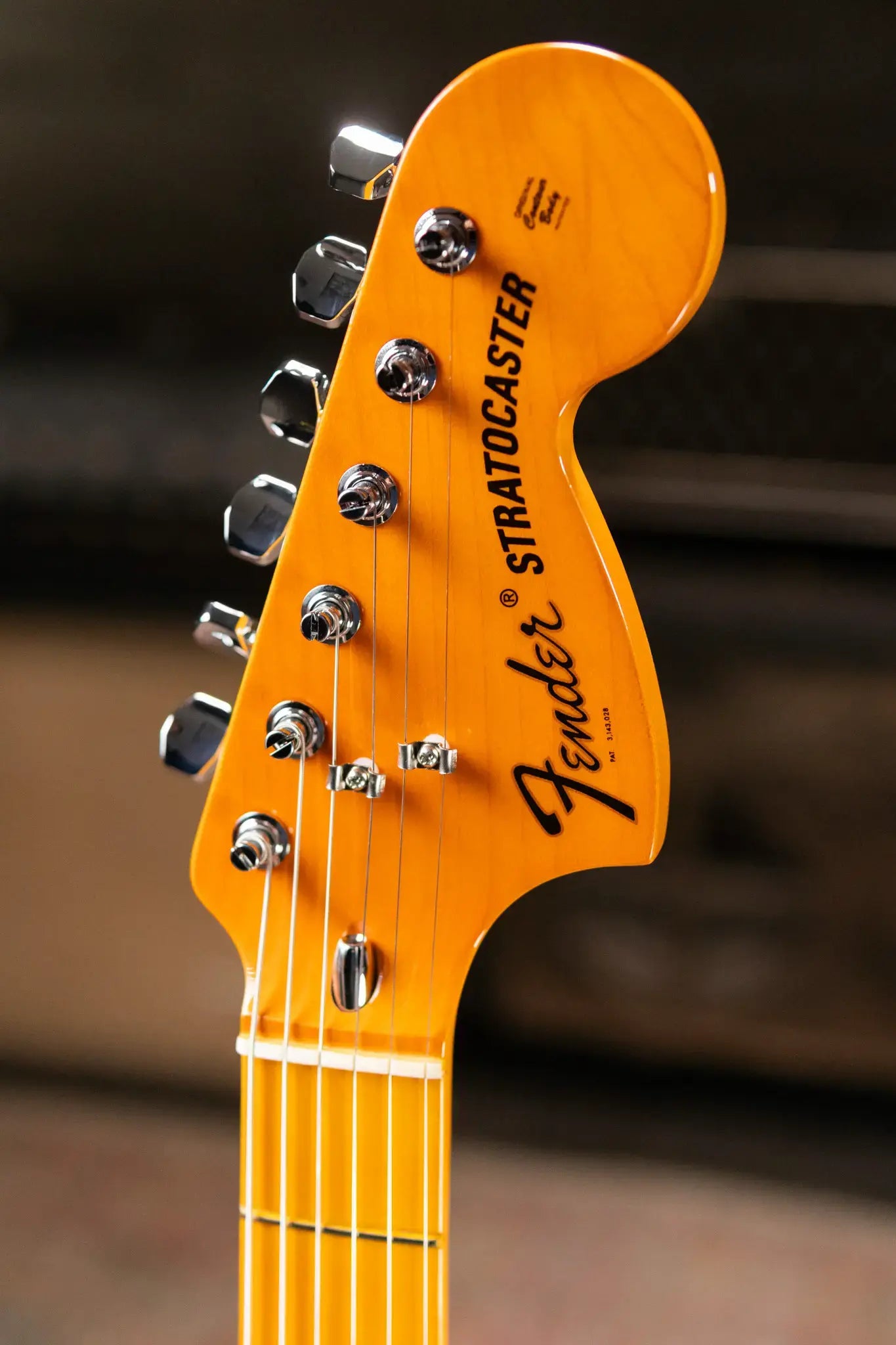 Fender Limited Edition American Vintage II '73 Stratocaster Electric Guitar, Maple Fingerboard - Olympic White with Hardshell Case