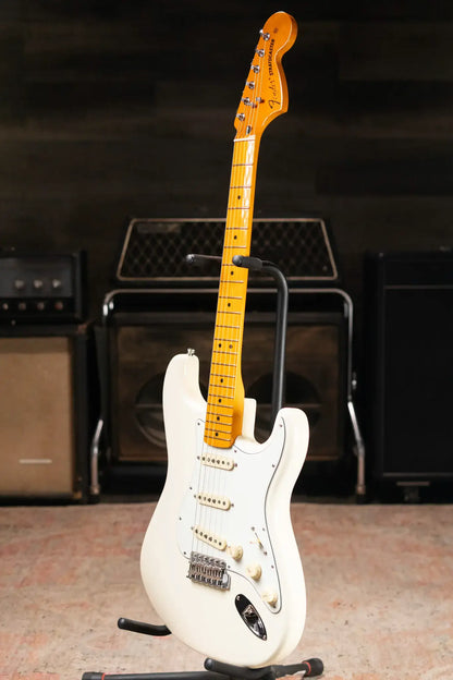 Fender Limited Edition American Vintage II '73 Stratocaster Electric Guitar, Maple Fingerboard - Olympic White with Hardshell Case