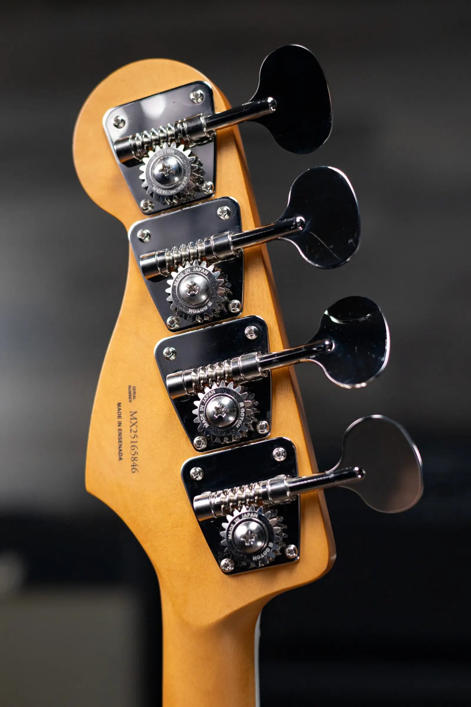 Fender Limited Edition Gold Foil Series Jazz Bass - Black Sparkle with Gig Bag