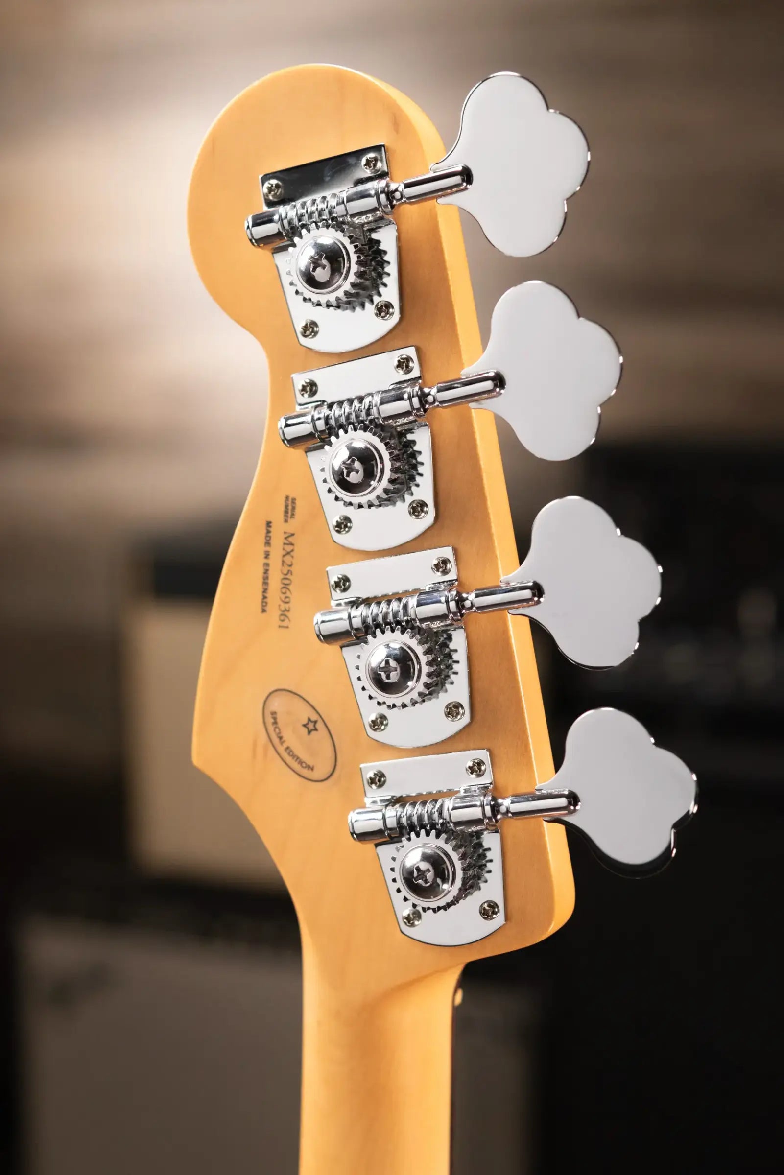 Fender Limited Edition Player II Jazz Bass, Rosewood Fingerboard - Sparkle 3-Color Sunburst