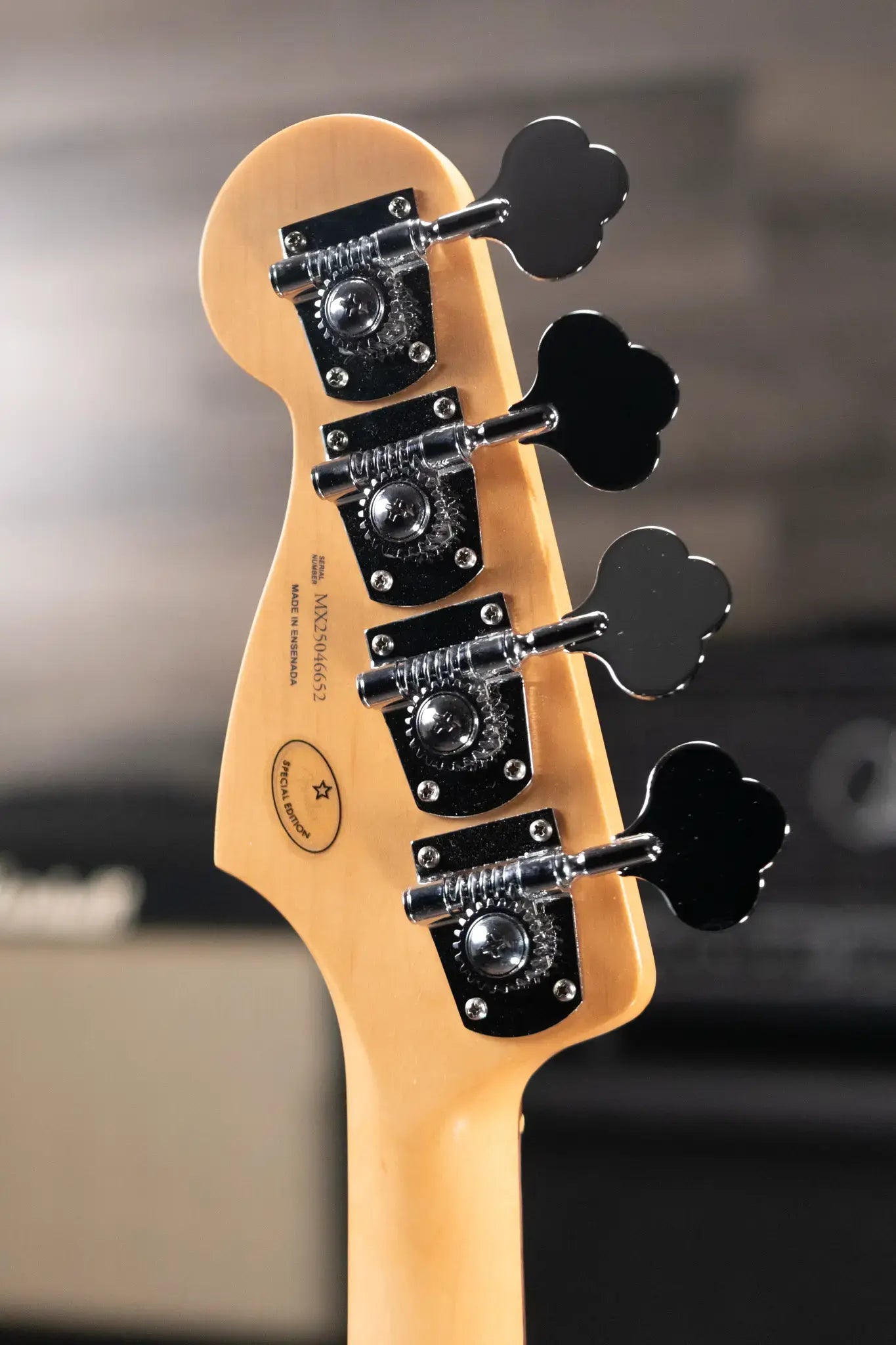 Fender Limited Edition Player II Jazz Bass, Rosewood Fingerboard - Sparkle 3-Color Sunburst