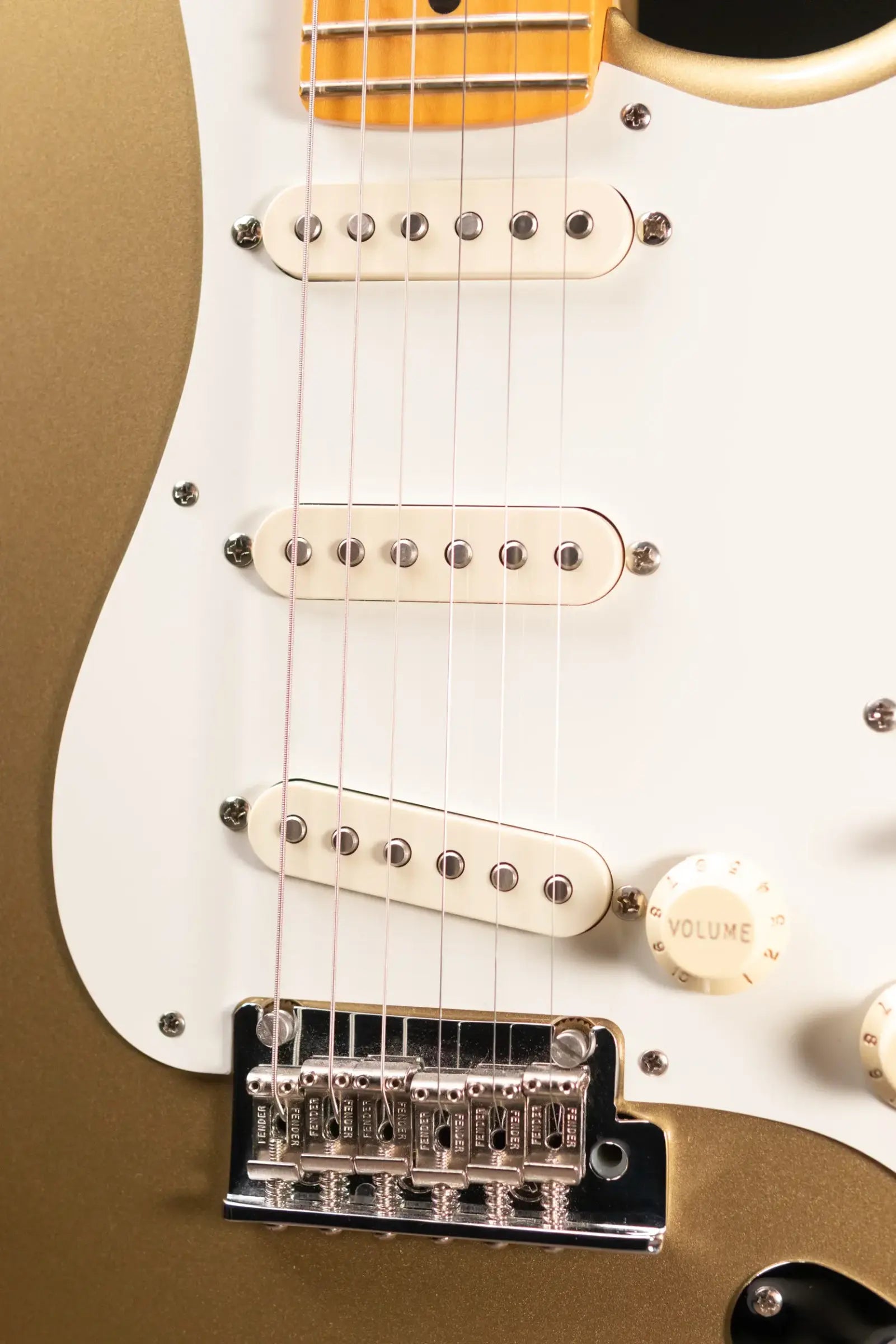 Fender Lincoln Brewster Signature Stratocaster Electric Guitar - Aztec Gold with Hardshell Case - Used