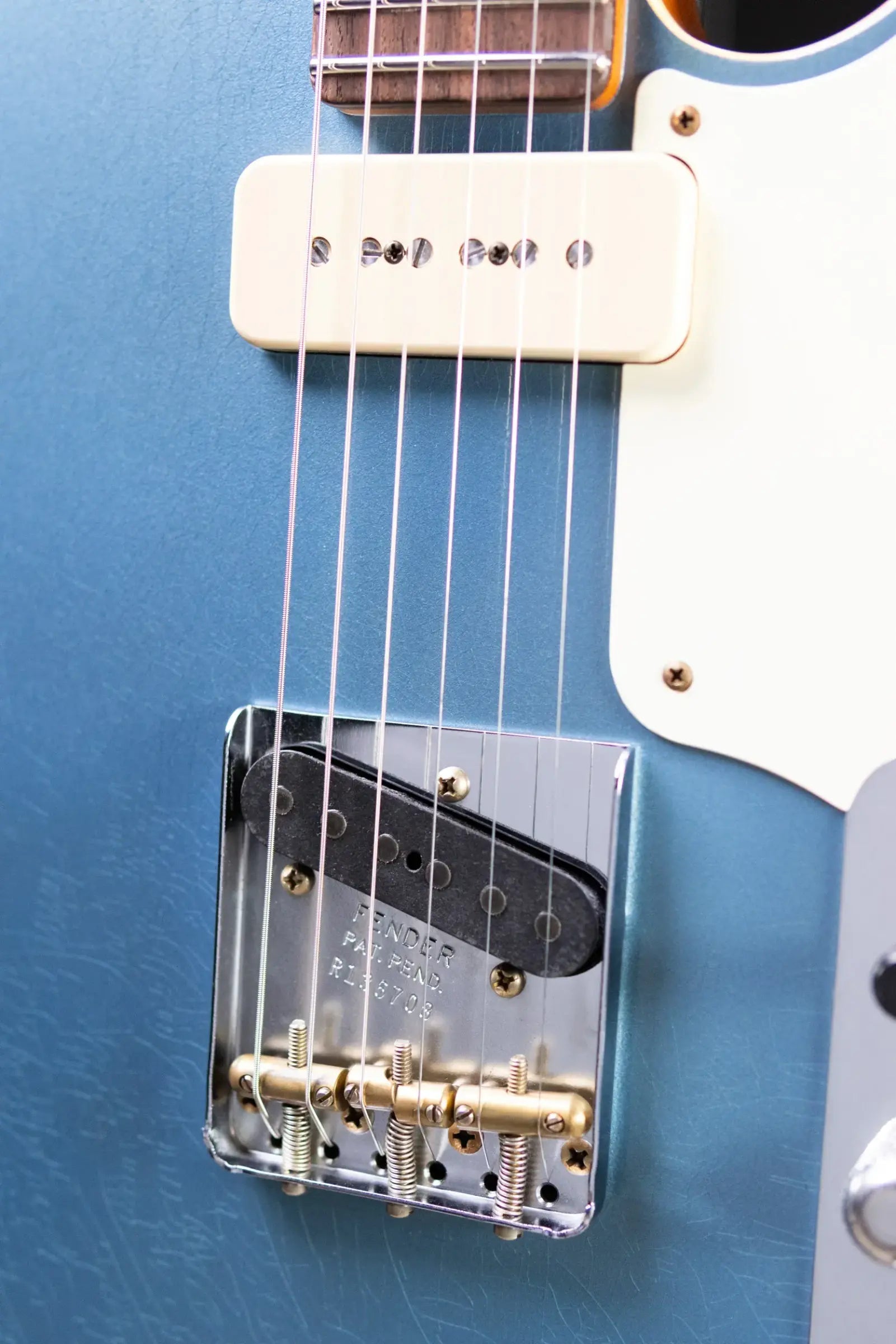 Fender NAMM 2025 #342 Custom Shop Set Neck Fiji Mahogany Telecaster Relic - Apprentice Built by Dan Gonzales - Aged Pelham Blue with Hardshell Case - Used