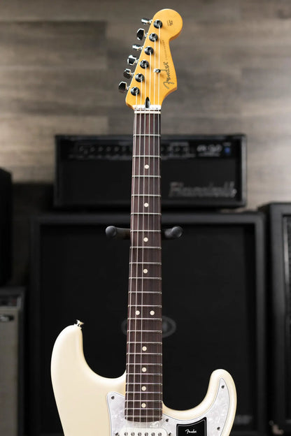 Fender Player II Modified Stratocaster Electric Guitar - Olympic Pearl with Gig Bag