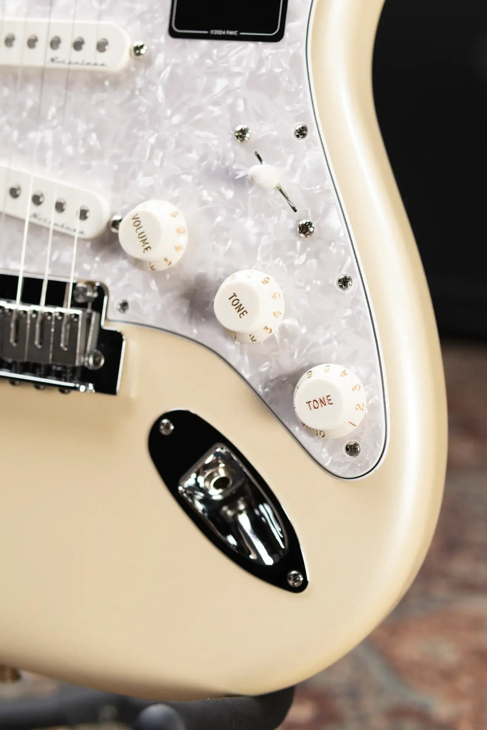 Fender Player II Modified Stratocaster Electric Guitar - Olympic Pearl with Gig Bag