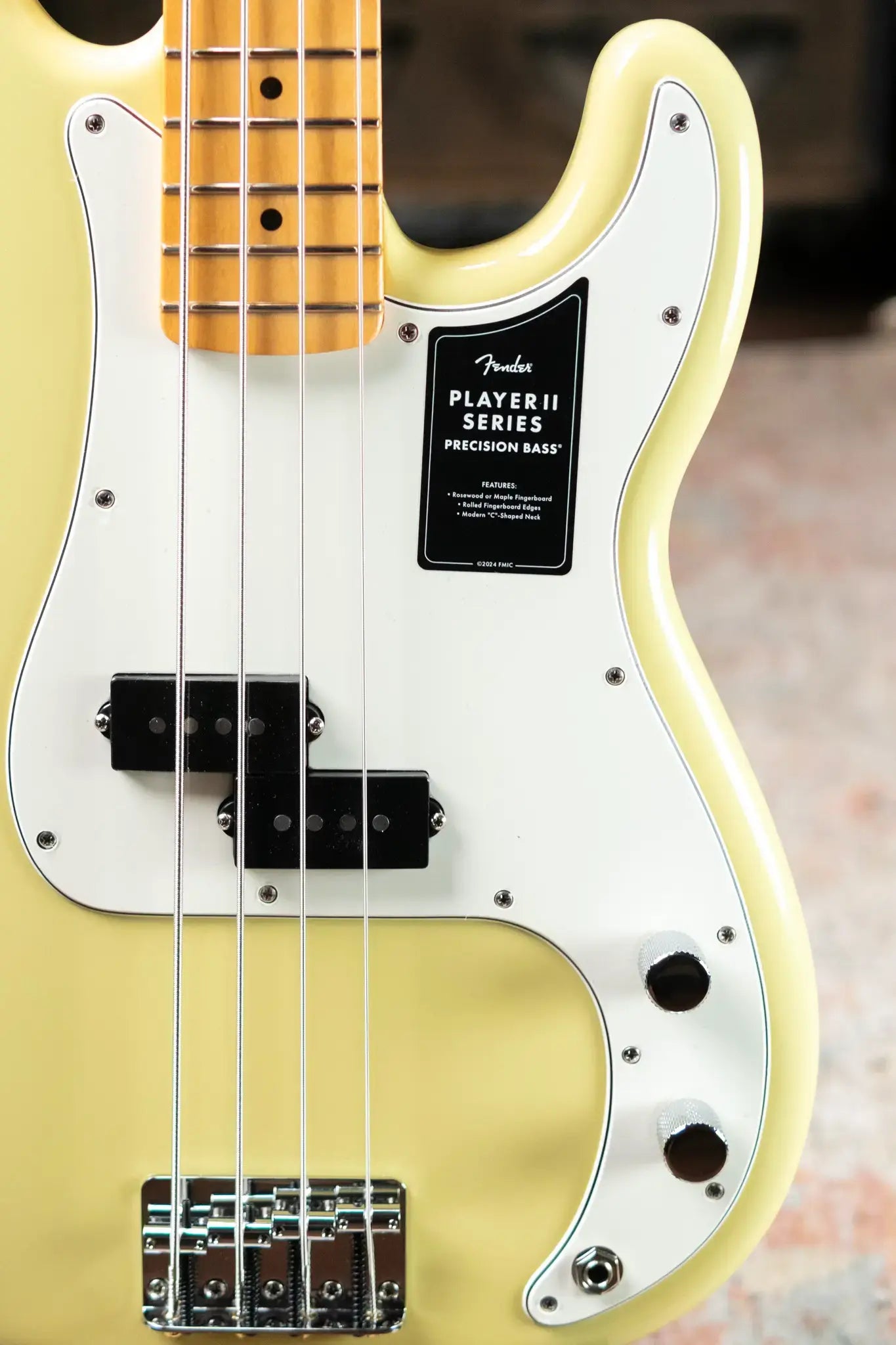 Fender Player II Precision Bass Maple Fingerboard - Hialeah Yellow