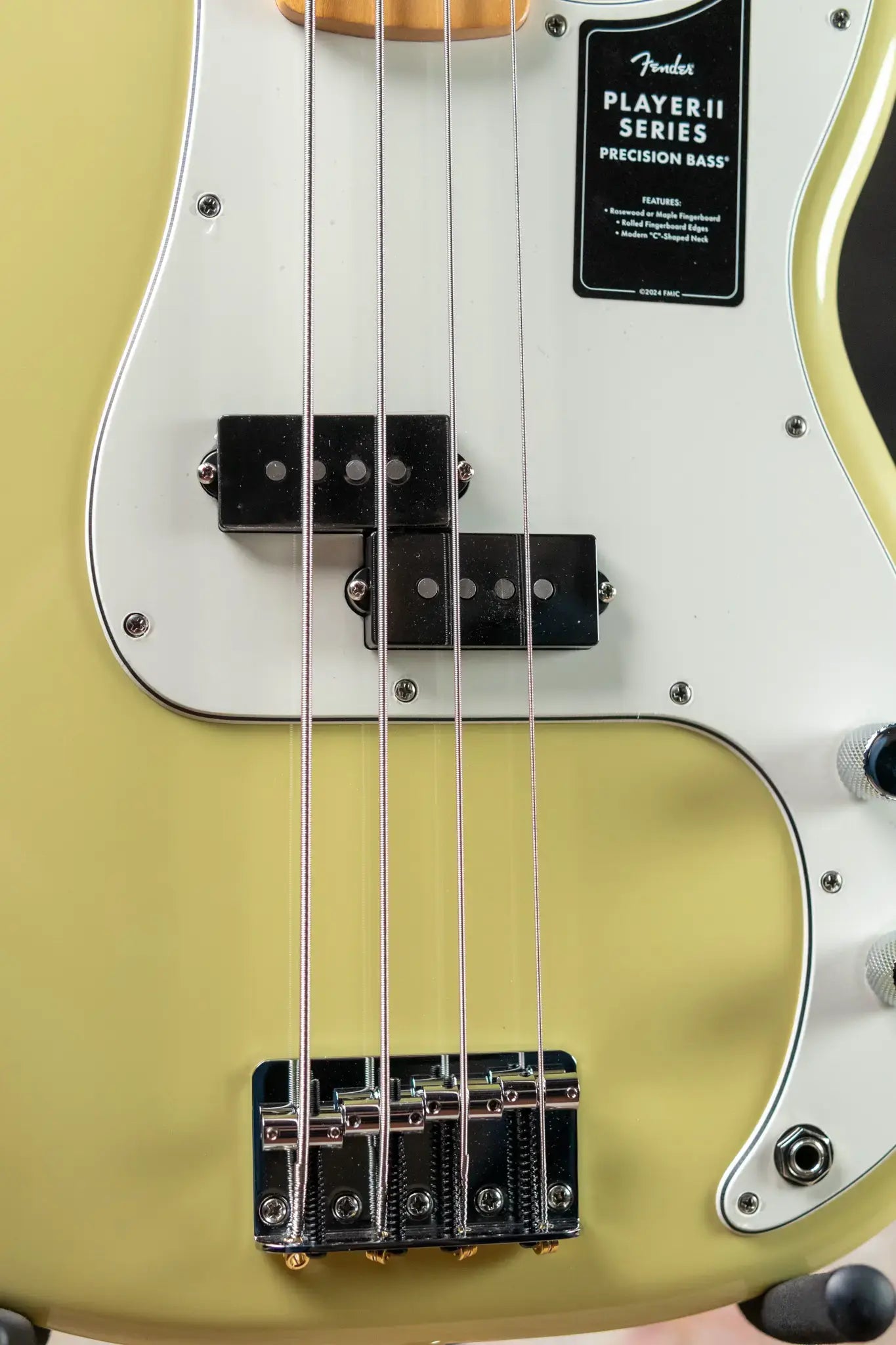 Fender Player II Precision Bass Maple Fingerboard - Hialeah Yellow