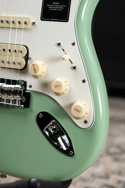 Fender Player II Stratocaster HSS Electric Guitar - Birch Green - Demo
