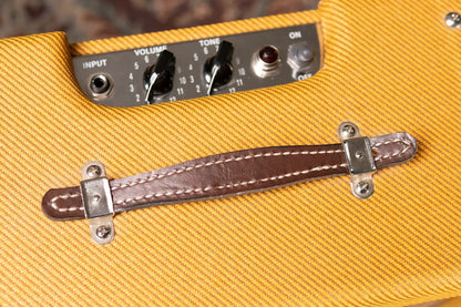 Fender Pro Junior IV 15-Watt 1x10" Guitar Combo, Lacquered Tweed - Used