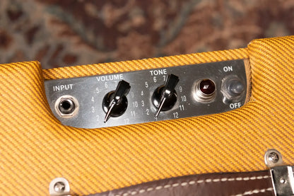 Fender Pro Junior IV 15-Watt 1x10" Guitar Combo, Lacquered Tweed - Used