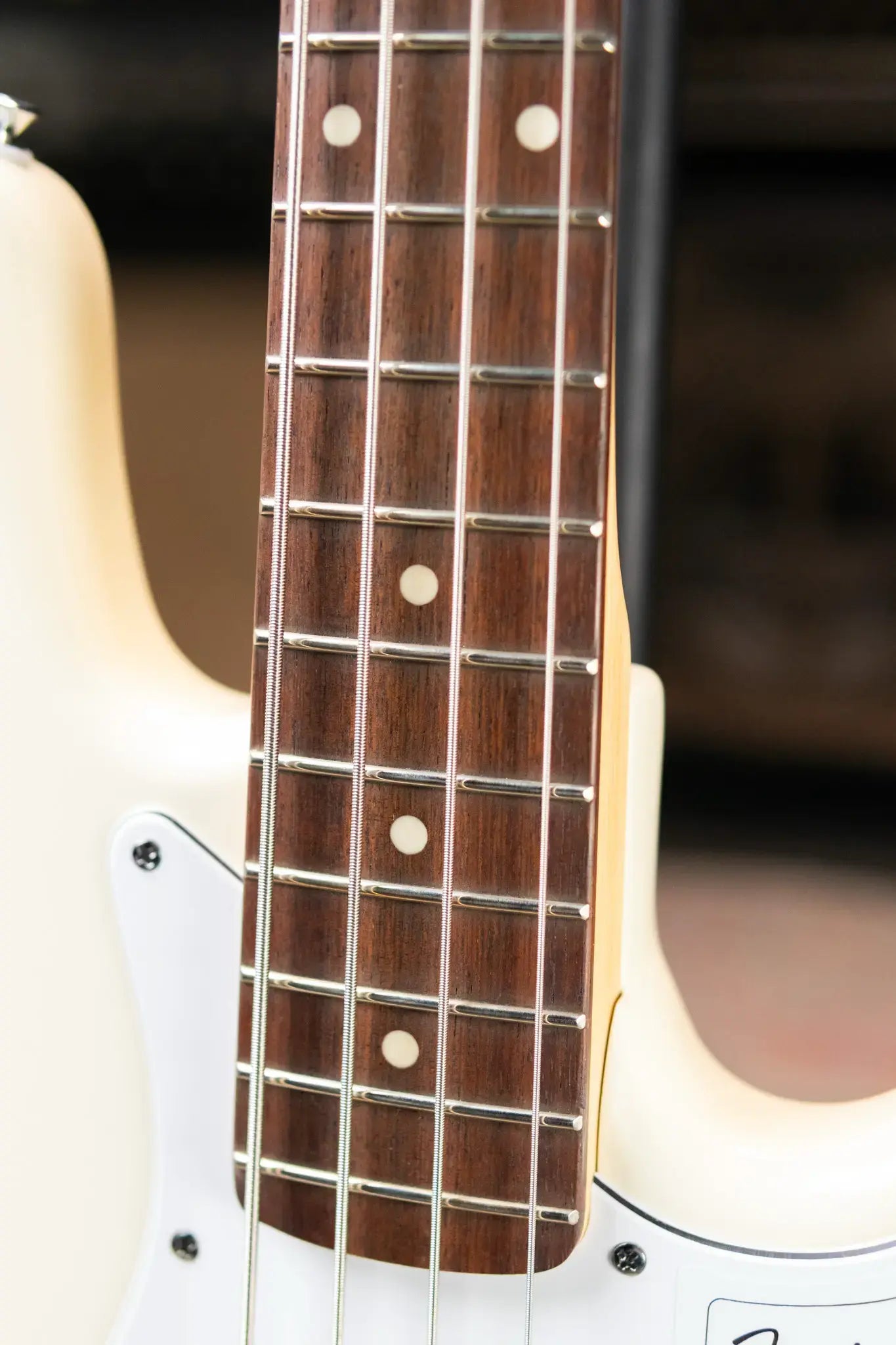Fender Standard Jazz Bass - Olympic White