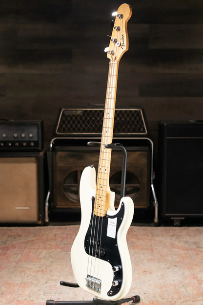 Fender Standard Precision Bass, Maple Fingerboard, Black Pickguard - Olympic White