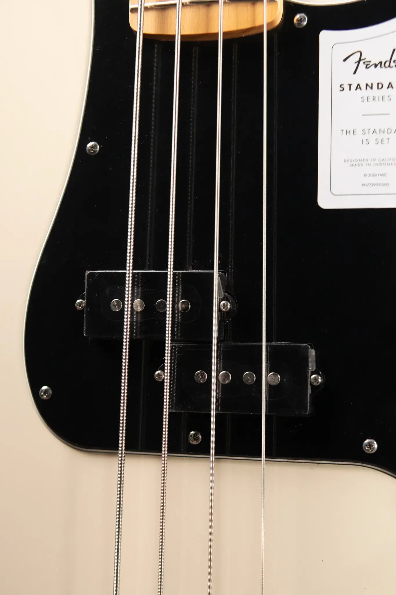 Fender Standard Precision Bass - Olympic White