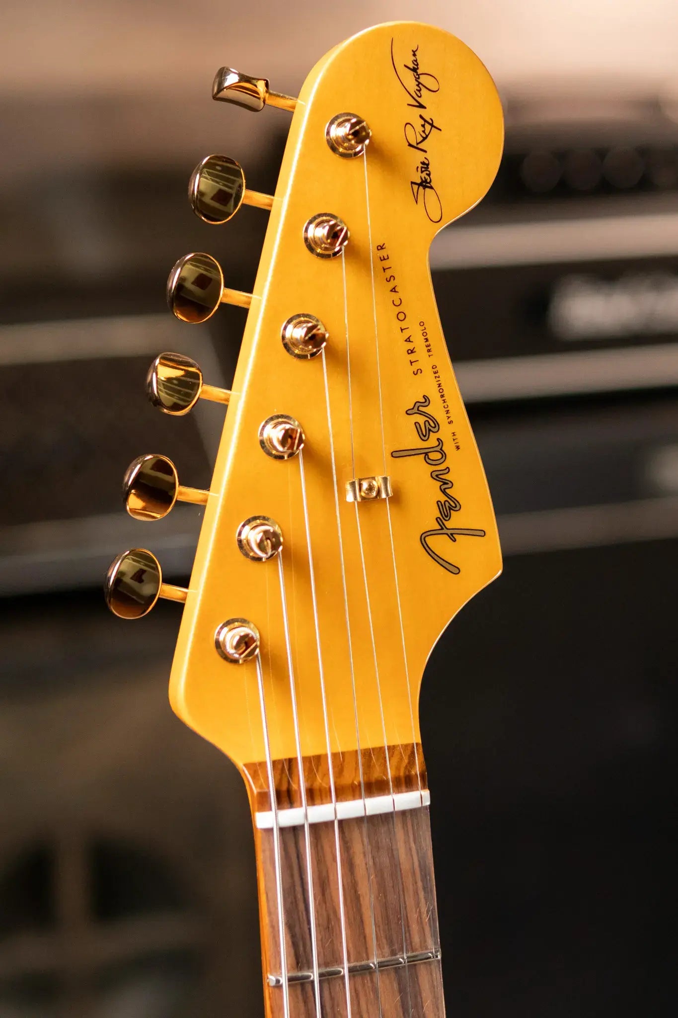 Fender Stevie Ray Vaughan Stratocaster with Hardshell Case