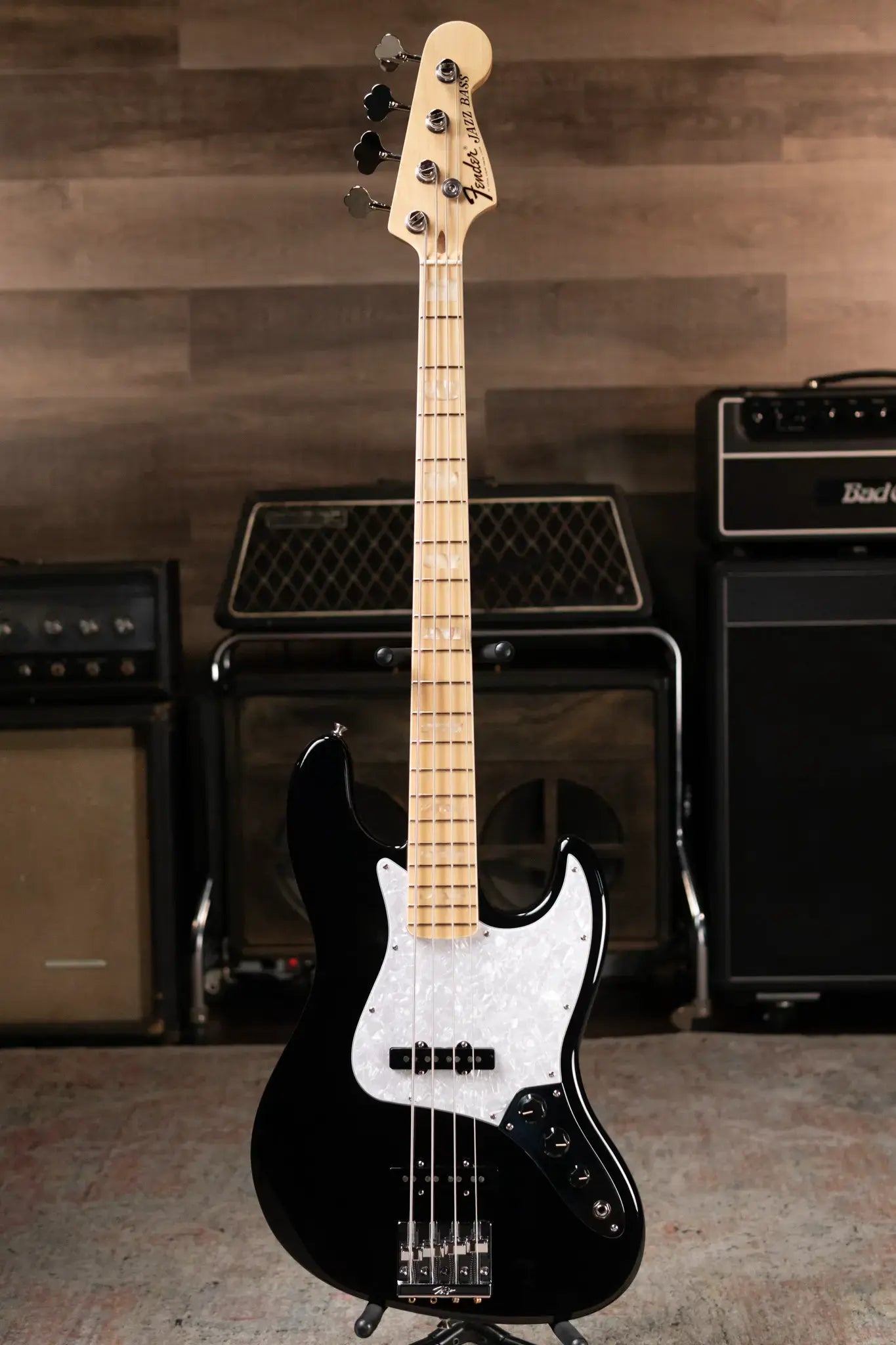 Fender U.S.A. Geddy Lee Jazz Bass, Maple Fingerboard - Black with Hardshell Case