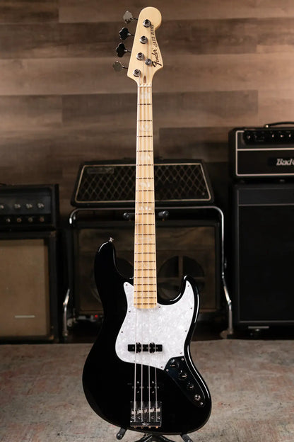 Fender U.S.A. Geddy Lee Jazz Bass, Maple Fingerboard - Black with Hardshell Case