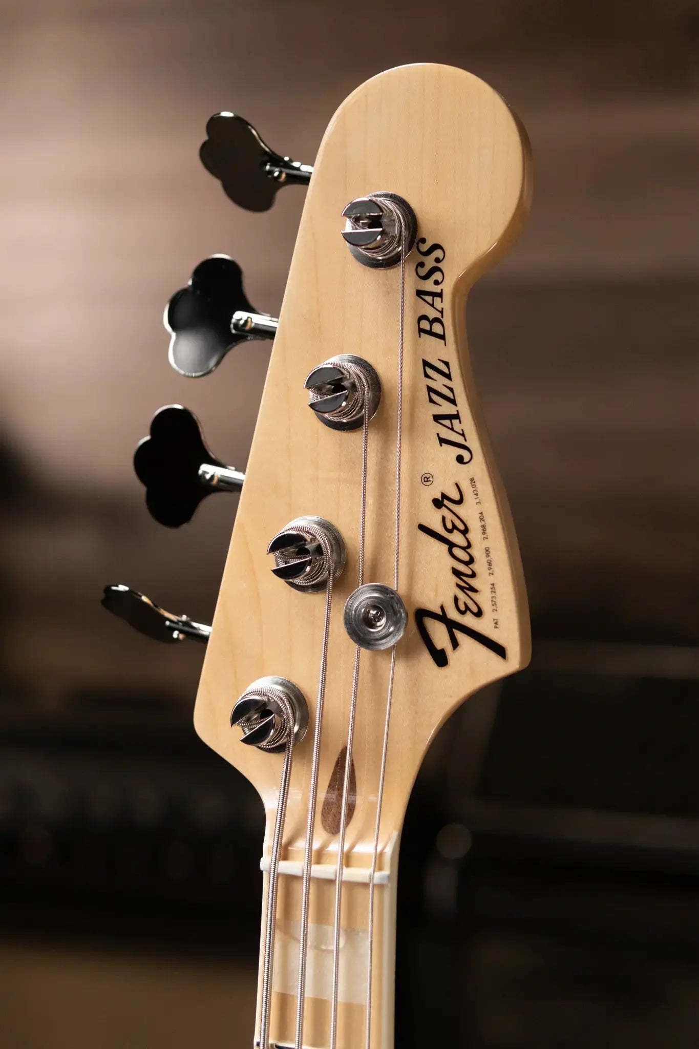 Fender U.S.A. Geddy Lee Jazz Bass, Maple Fingerboard - Black with Hardshell Case