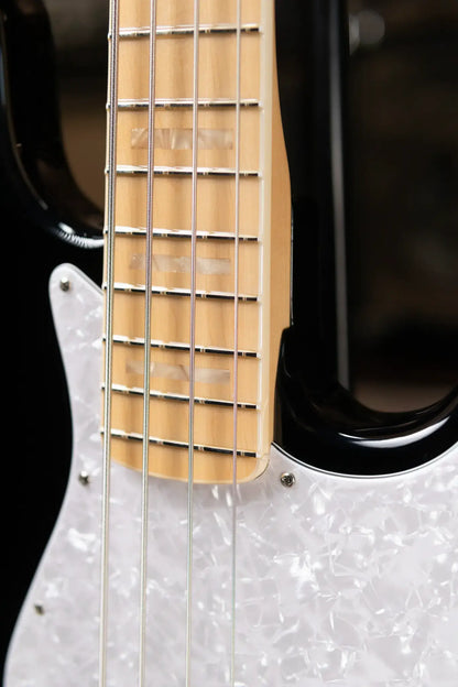 Fender U.S.A. Geddy Lee Jazz Bass, Maple Fingerboard - Black with Hardshell Case